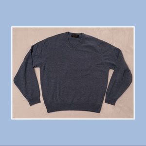 brooks brothers light heather blue cashmere sweater | size m
